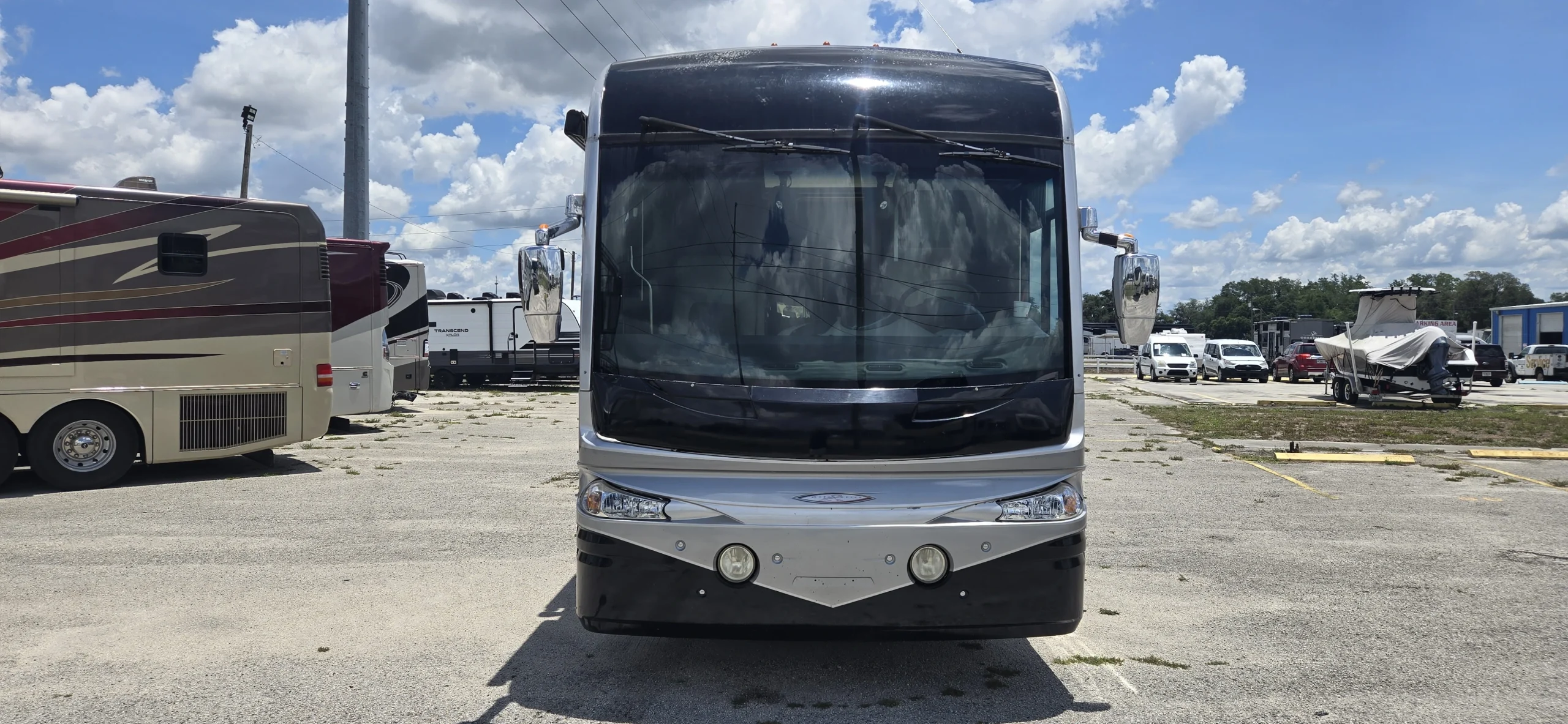 2005 Fleetwood REVOLUTION® LE 40C