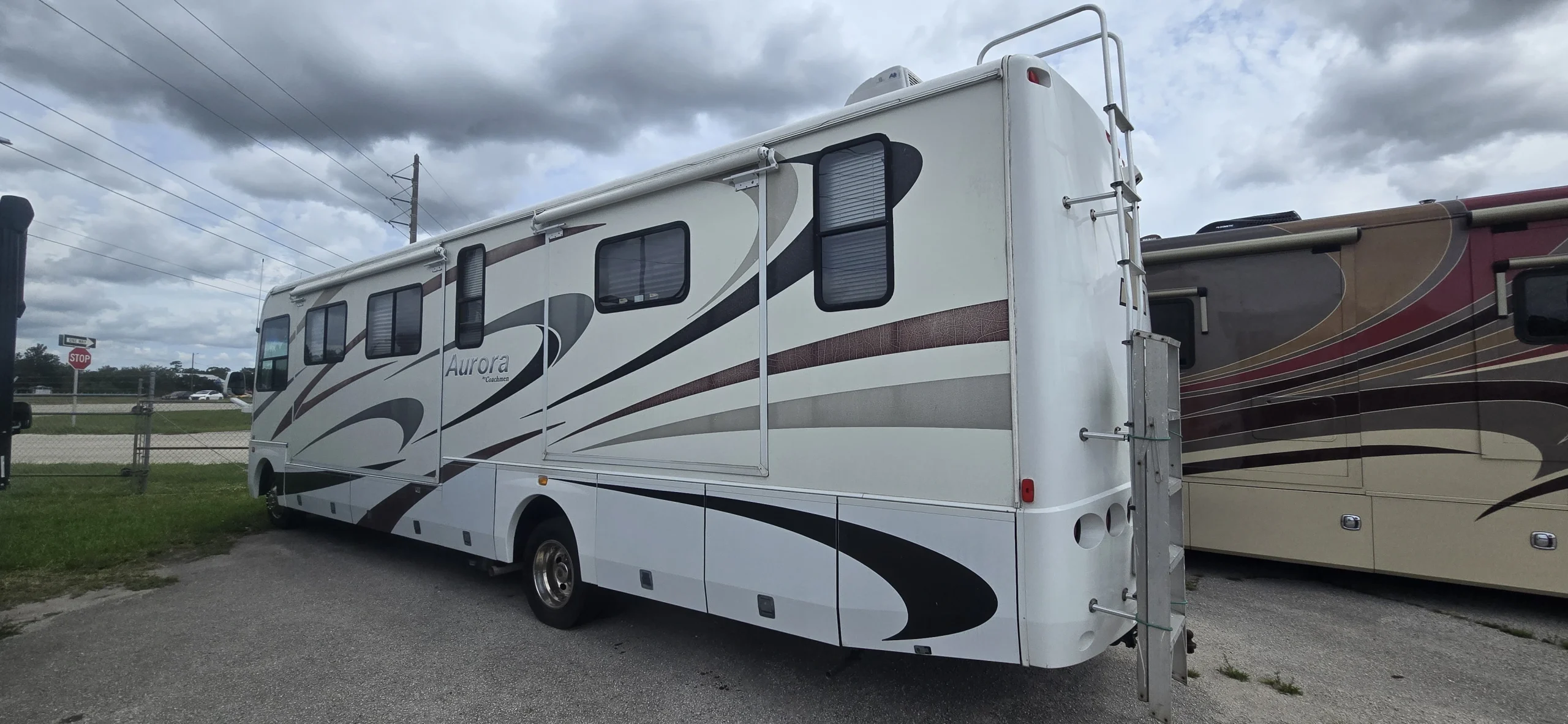 2007 Coachmen Aurora 3650TS