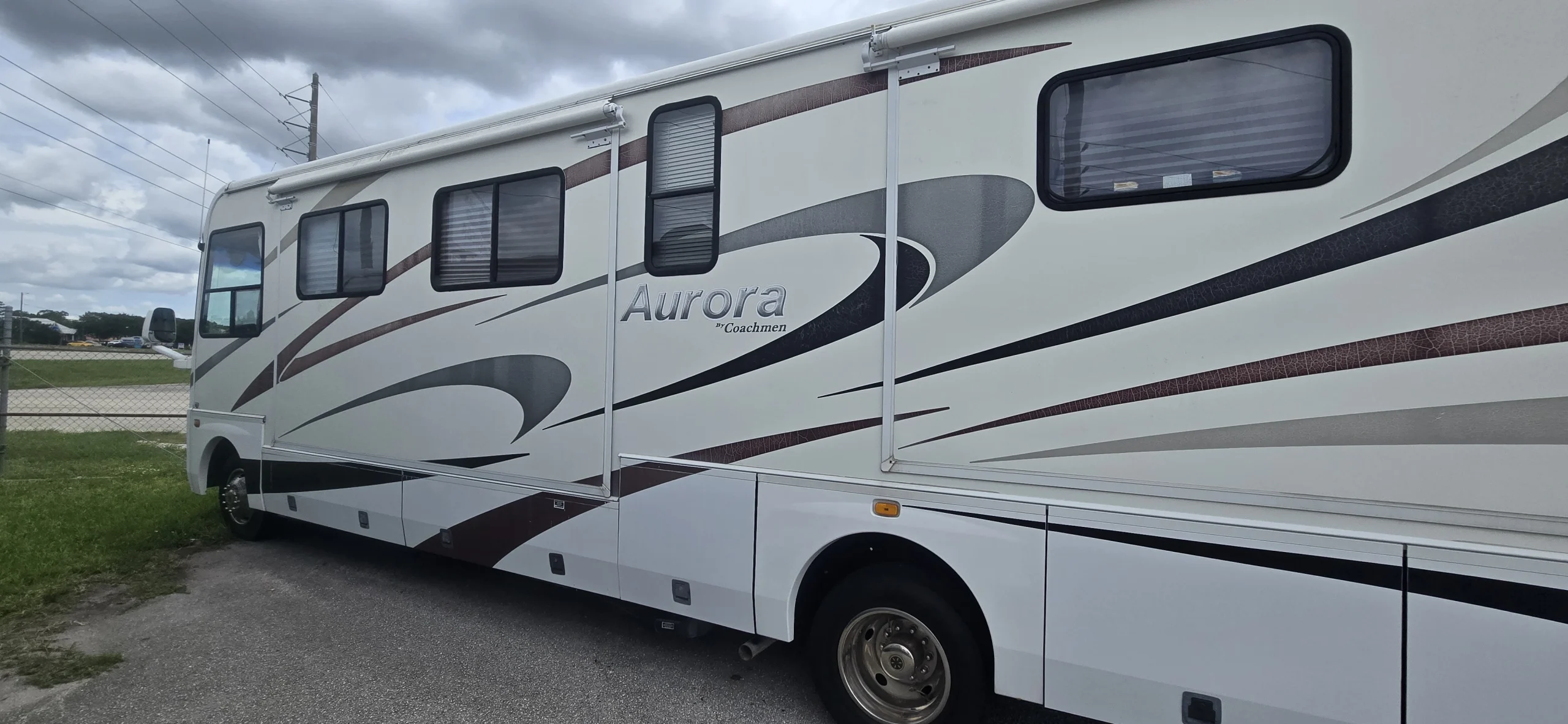 2007 Coachmen Aurora 3650TS