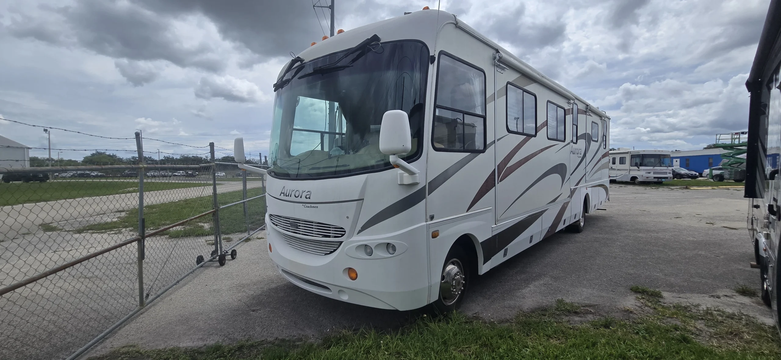 2007 Coachmen Aurora 3650TS
