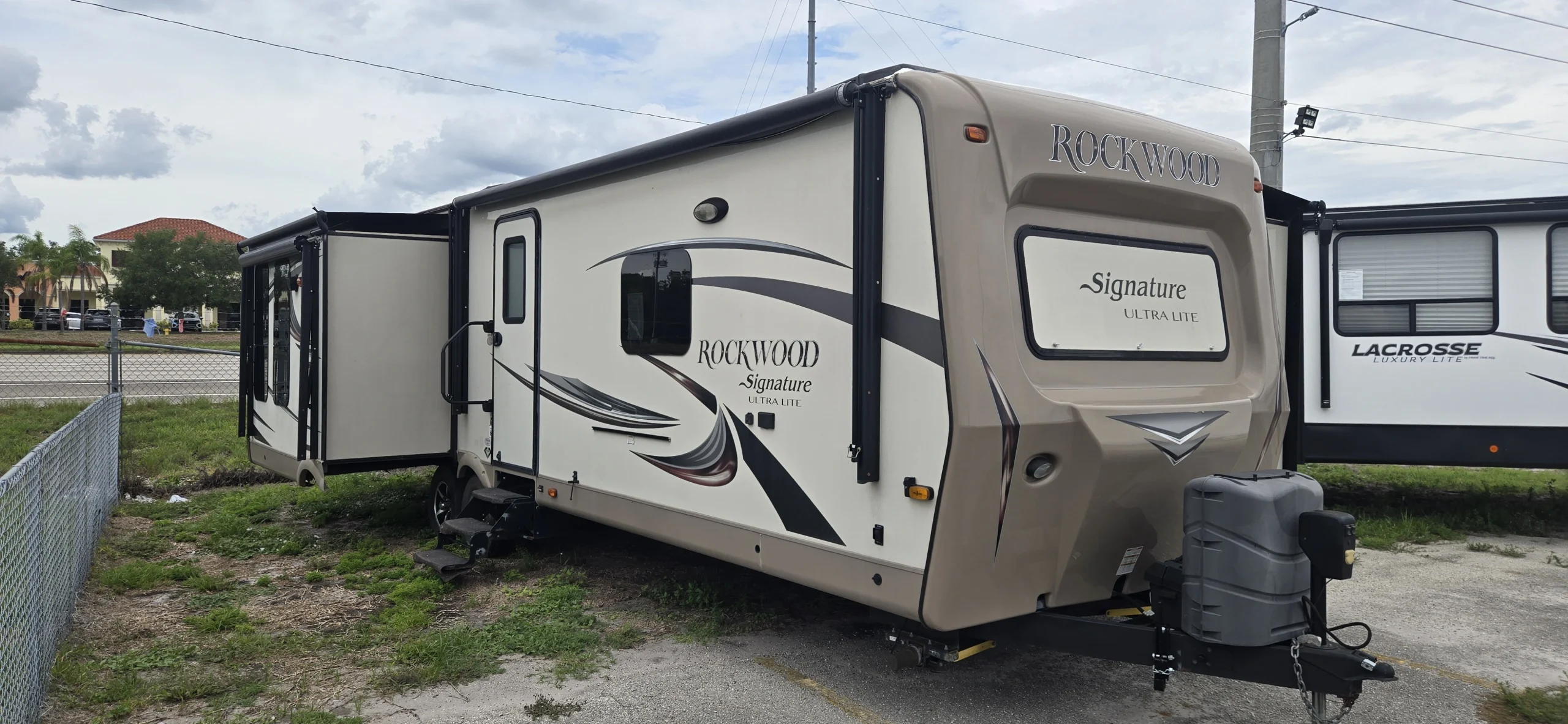 2016 Forest River ROCKWOOD 8329SS