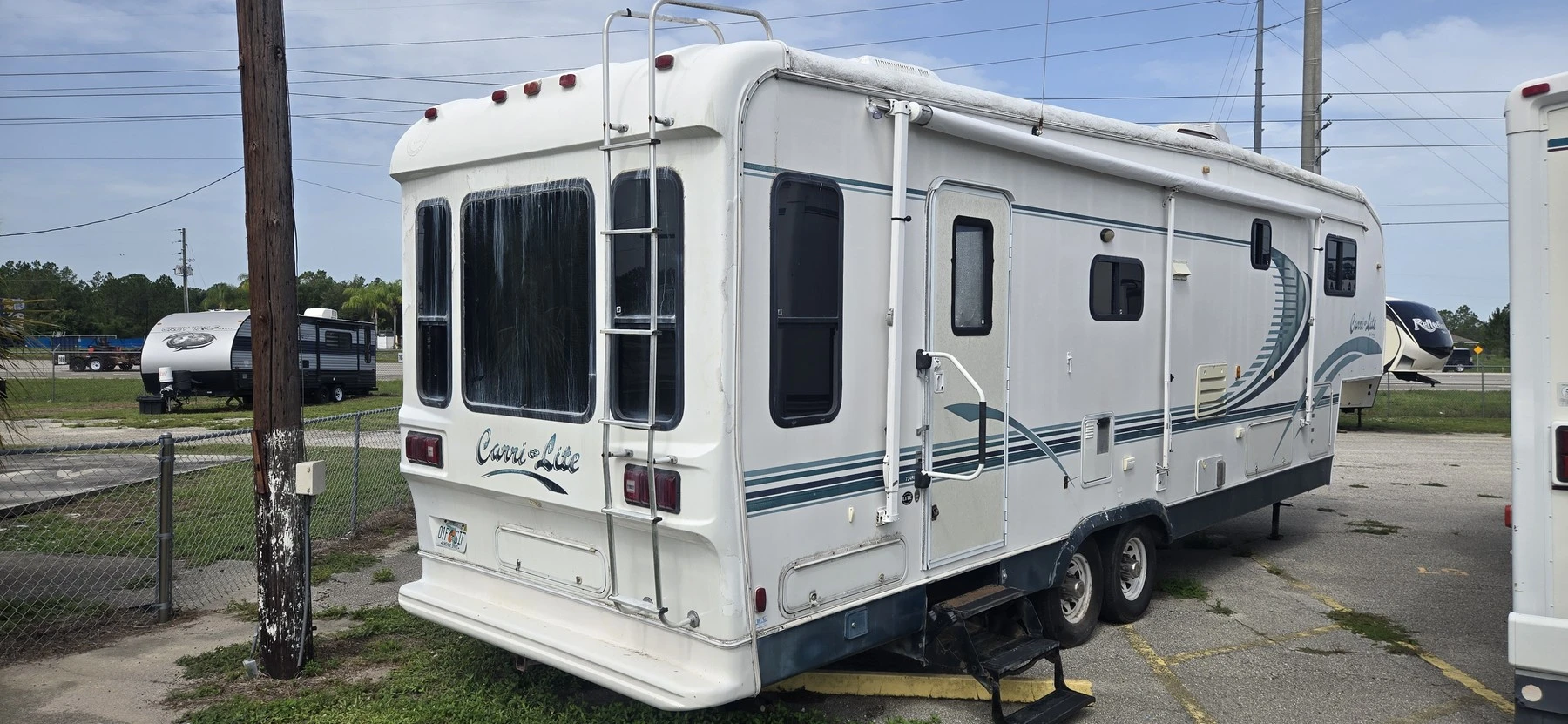 2000 Carriage CARRI-LITE 734 RL