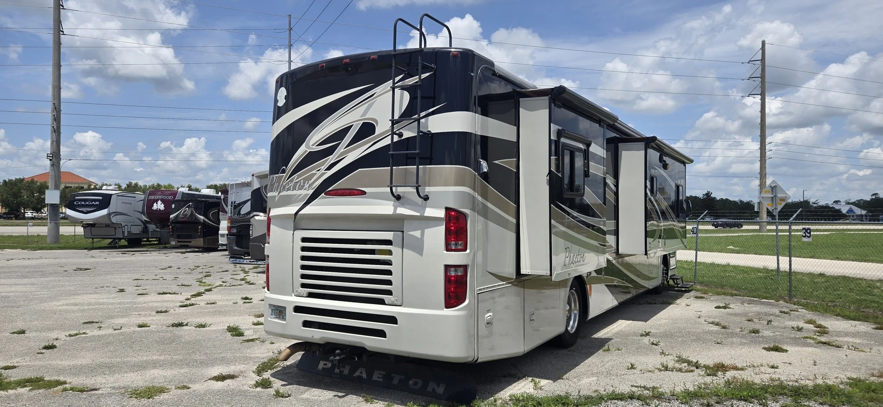 2009 Tiffin Motorhomes Phaeton 40 QTH