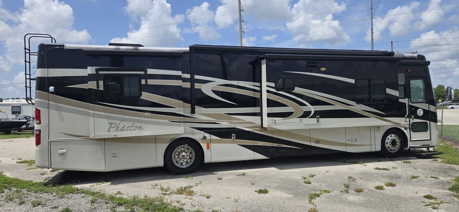 2009 Tiffin Motorhomes Phaeton 40 QTH