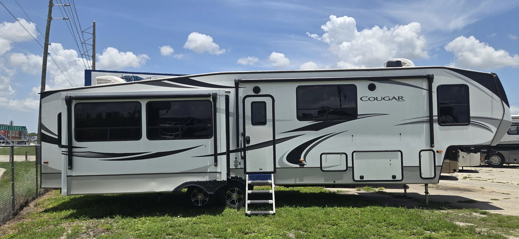 2020 Keystone COUGAR 368MBI